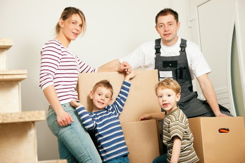 Kennington removal truck hire for home and office moving