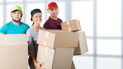 Packing and loading support for a Kennington move