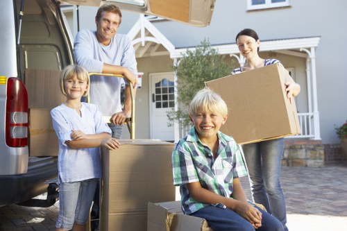 Local truck hire service for flats and houses in Kennington